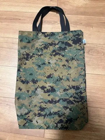 J. 멜빌 토트백 카모플라쥬