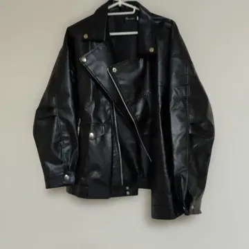 블랙 가죽 라이더 자켓