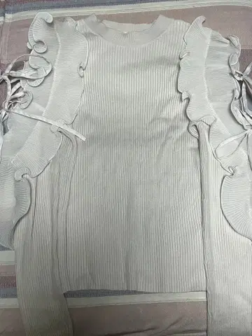 snidel 플리츠 프릴 니트 풀오버