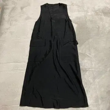 [빔즈] 블랙 슬리브리스 원피스 S 사이즈 포켓 부착 V넥