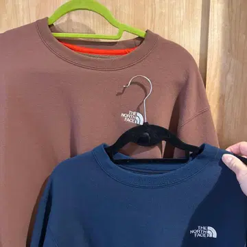 THE NORTH FACE 브라운, 네이비 트레이닝복 2장 세트