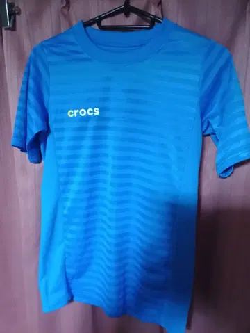 crocs 스트라이프 반팔 T셔츠 파랑