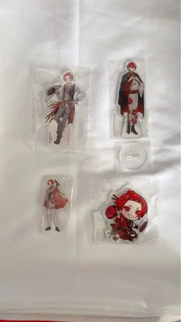 이레이스 리우라 아크릴 스탠드