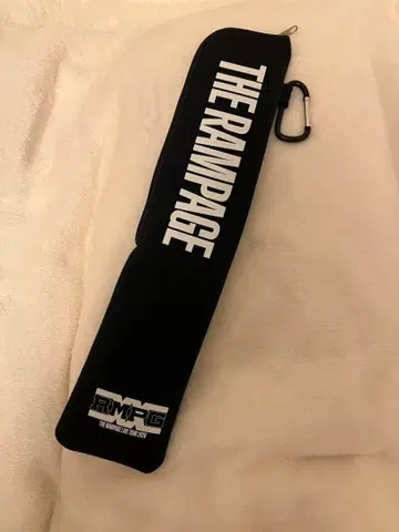 THE RAMPAGE 플래그 케이스 카라비너 포함