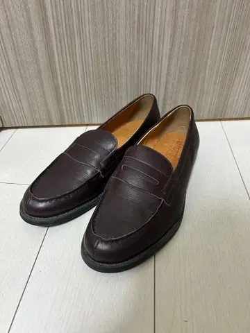 VARISISTA Global Studio 가죽 코인 로퍼