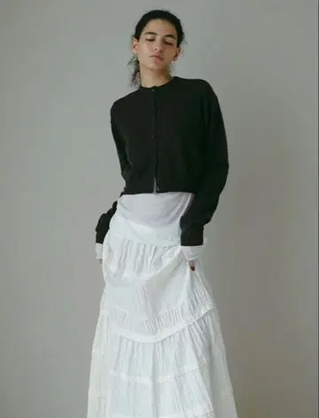 ETRETOKYO 랜덤 턱 볼륨 맥시 스커트