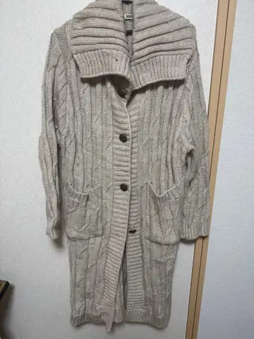베이지 케이블 니트 롱 가디건