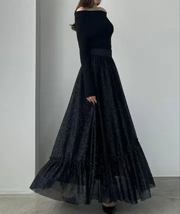 Louere 라메 플레어 샤샤 스커트 블랙 L 사이즈