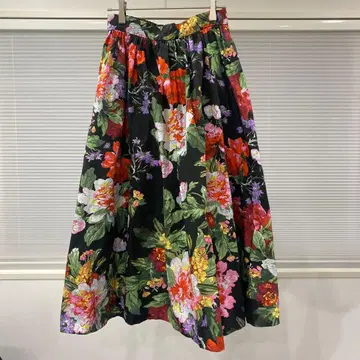 미사용 새상품 젠느 빈티지풍 플라워 플레어 스커트 L 사이즈