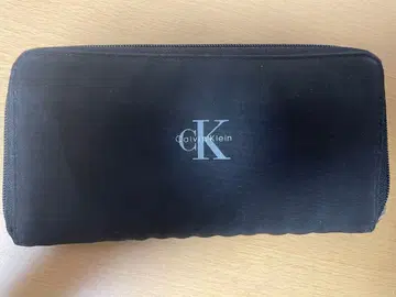 Calvin Klein 블랙 장지갑