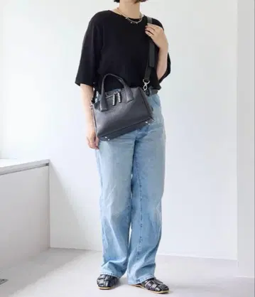 ear PAPILLONNER(이아 파피요네) 스터드 보스턴 백