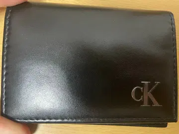 캘빈 클라인 블랙 이단 접이식 지갑