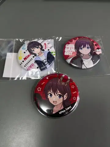 걸즈 밴드 클라이 캔뱃지 이세리 니나 3개