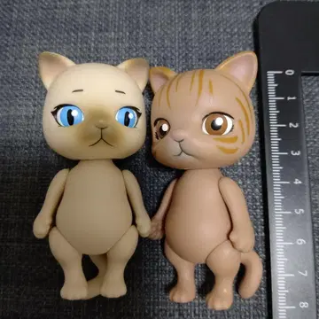 고양이 피규어 2체 세트
