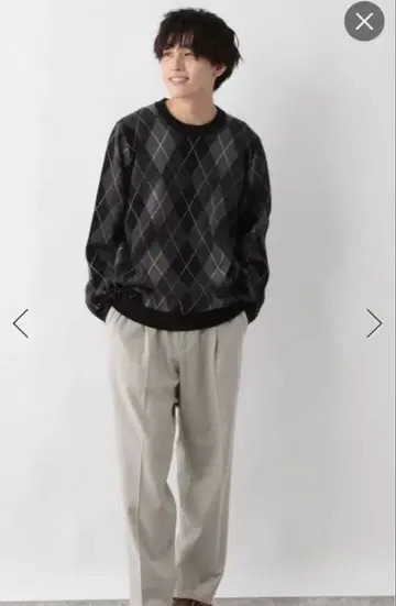 아가일 무늬 그레이 계열 니트 스웨터 L 사이즈