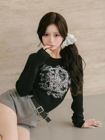 새상품 Darich 다리치 DR 비쥬 플라워 리브 니트탑