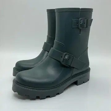 JIMMY CHOO 다크 그린 버클 숏 레인부츠 사이즈 36