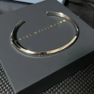 다니엘 웰링턴 팔찌