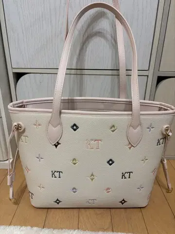 KT 로고 핑크 토트백