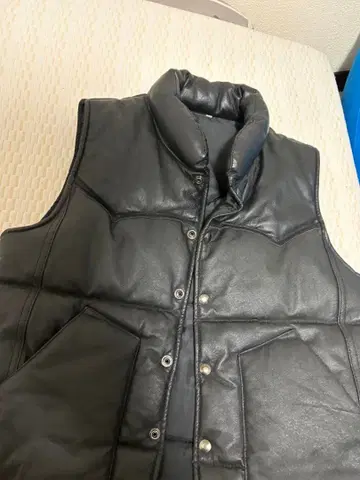 블랙 가죽 패딩 베스트 M