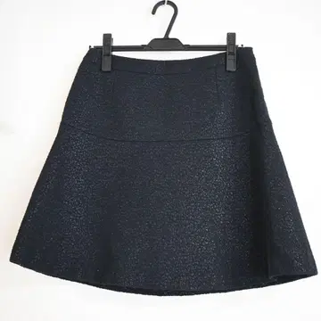 [ 지유쿠 ] 플레어 스커트 트위드풍 미 실루엣 L 고급 오피스 코디