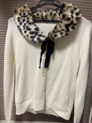 GALLERY VISCONTI 화이트 가디건