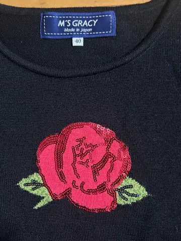 M'S GRACY 장미 자수 긴팔 니트 40