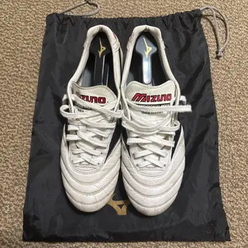 미즈노 모렐리아 II 축구화