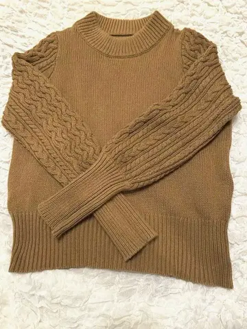 새상품급 Sunny clouds 케이블 니트 긴팔 스웨터 베이지(LL)