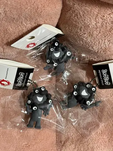 블랙 미야쿠미야쿠 PVC 키링 3개 세트