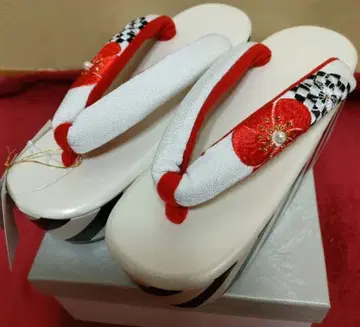 통굽 조리 자수 스트라이프 펄 장식 포함 프리 사이즈