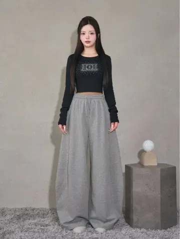 새상품 Darich 다리치 샤이니 배럴 스웨트 팬츠