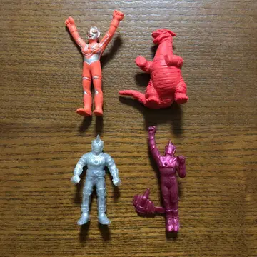 울트라맨 피규어 4체 세트