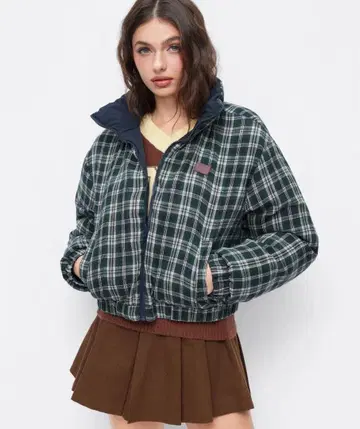 체크 무늬 다운 자켓