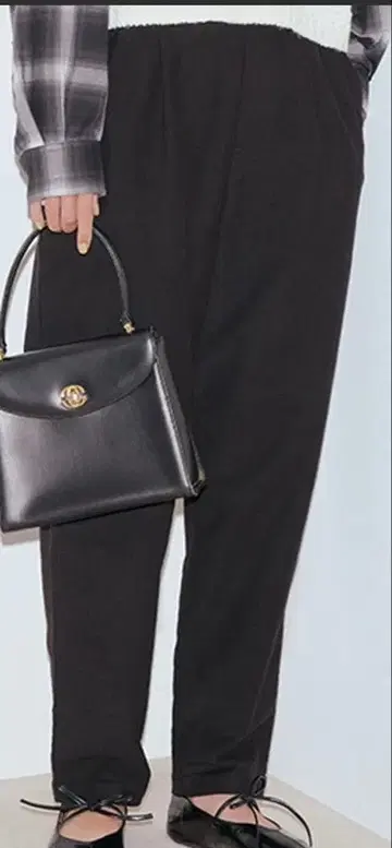 studio CLIP 말랑 스트레치 테이퍼드 이지 팬츠 블랙