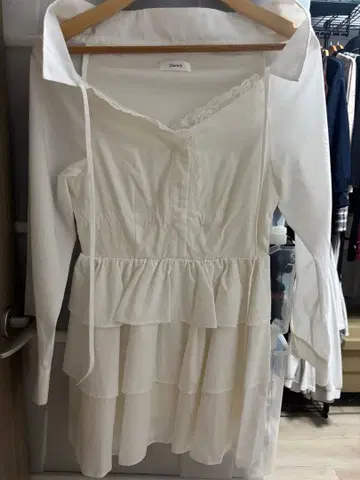 다리치 오프숄더 홀터넥 미니 원피스