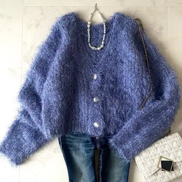 2023년 컨디션 최상 정가 2.4만 개럴개런트 라메 샤기 2way 니트