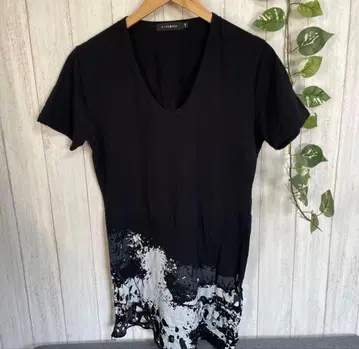 CIVADIZE 블랙 T셔츠 사이즈 46 그라데이션 프린트