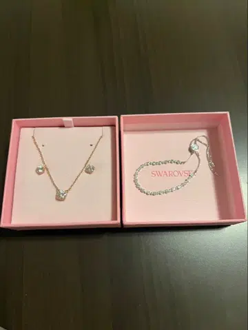 Swarovski 목걸이 팔찌 귀걸이 세트