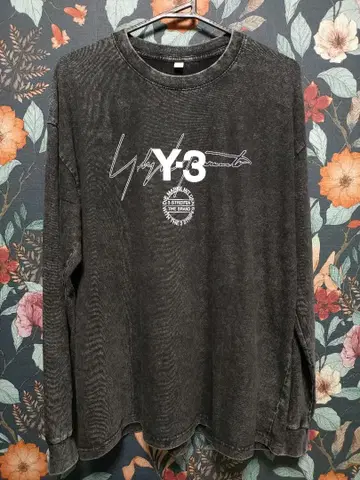 다크 그레이 롱 슬리브 T셔츠