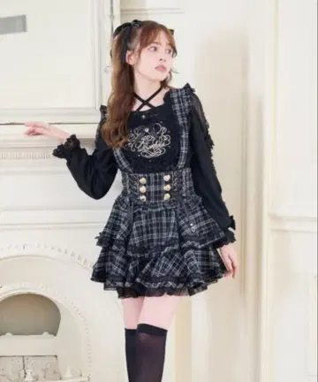 LIZLISA 리즈리사 사다리 리본 트위드 티어드 치마바지 블랙