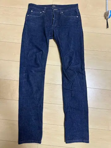 A.P.C. 프티 스탠다드 다크 네이비 데님 30