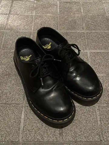 닥터 마틴 1461 3홀 부츠