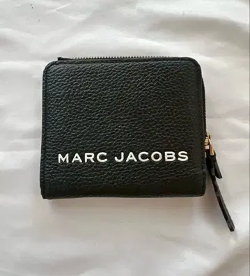 감정 완료 무료배송 마크제이콥스 3단 폴더형 지갑 블랙 가죽