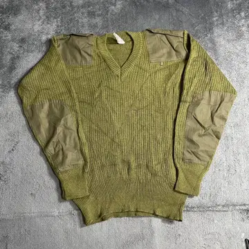 A.T.I LA GRIFFE Army 이탈리아제 명령어 스웨터