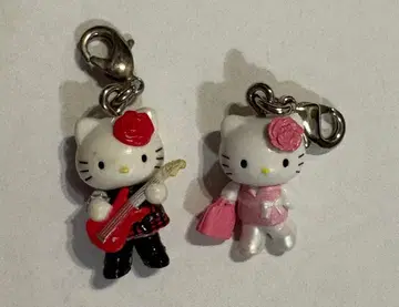 지역 한정 키티 참 NANA 2개 세트