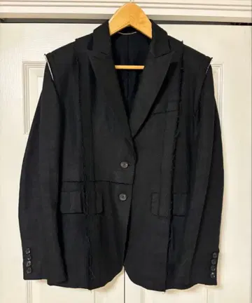 치카 키사다 블랙 테일러드 자켓 린넨