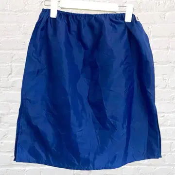 이너 스커트 무릎 기장 허리밴딩 사이드 슬릿 플레어 스케 방지 무지