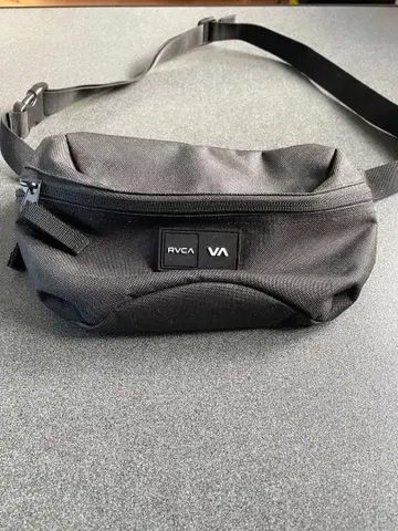 RVCA 웨스트 파우치