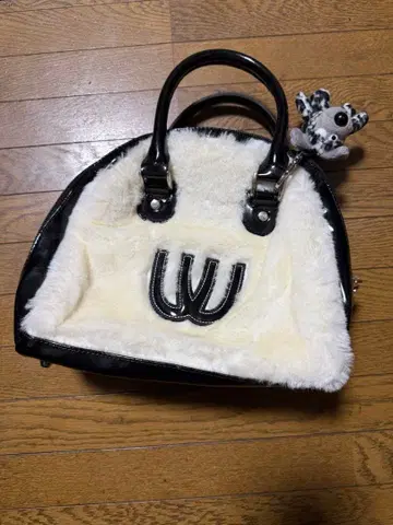 M.U SPORTS 화이트 여성용 스포츠 백 참 포함 골프